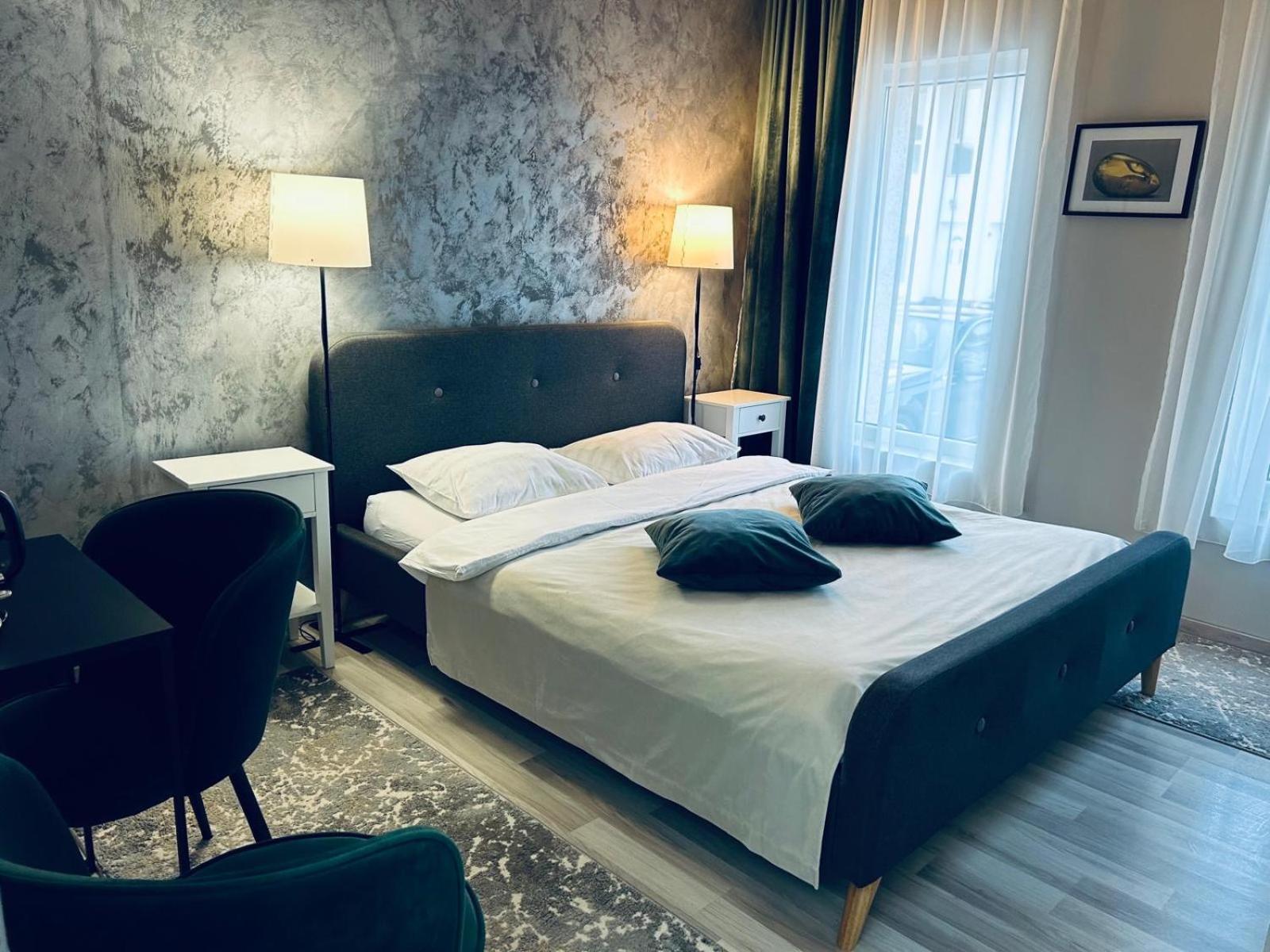 Отель New House Сибиу Экстерьер фото